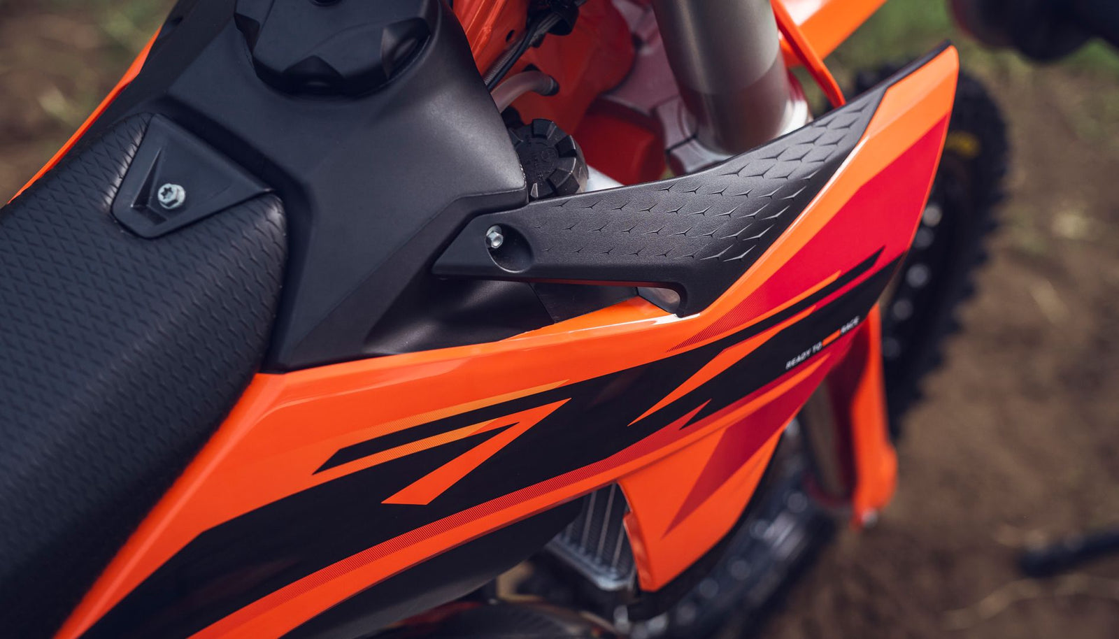 KTM PowerParts originele motoronderdelen – uitlaat, ophanging en bodywork Ready to Race