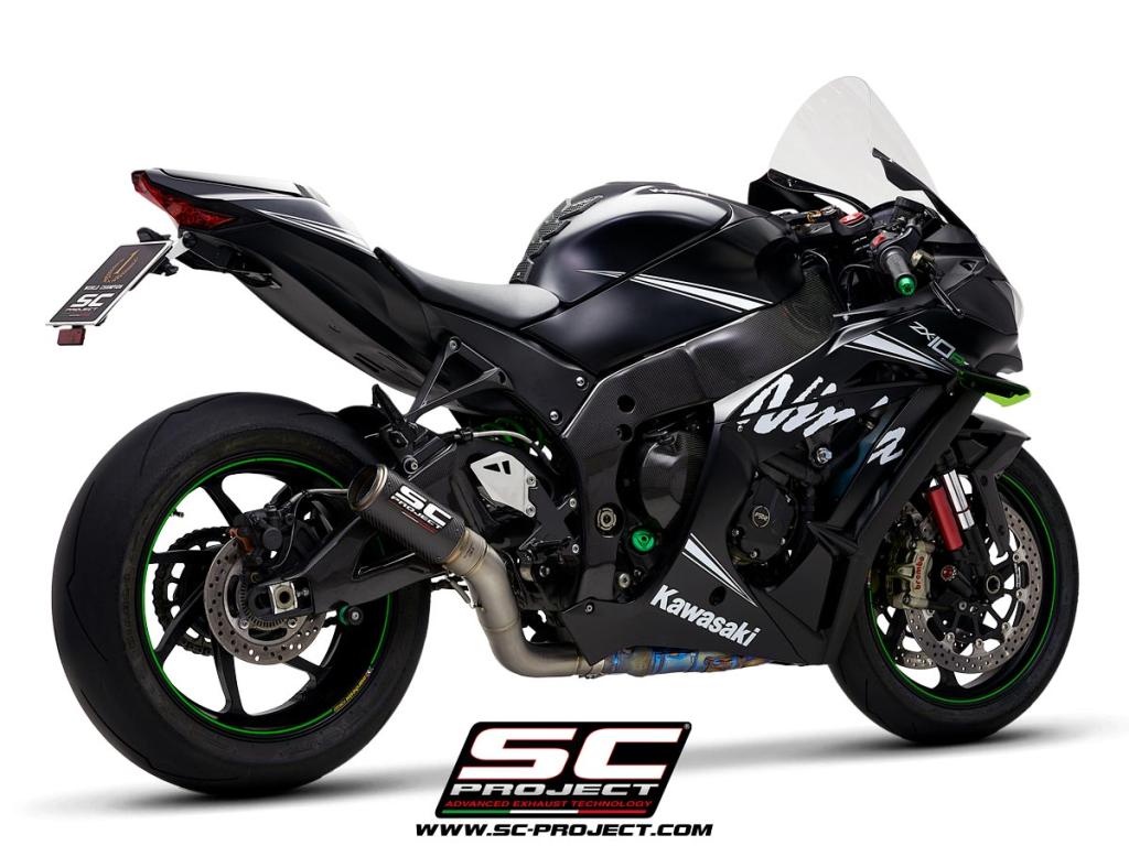 Picture of CR-T carbon fibre exhaust, with de-cat link pipe
