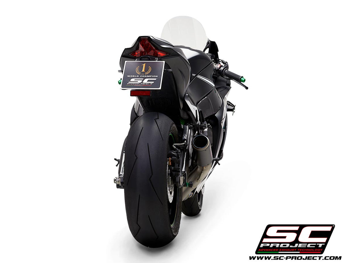 Picture of CR-T carbon fibre exhaust, with de-cat link pipe