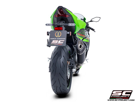 Kawasaki ZX-6R 2024 with SC-Project SC1-R carbon exhaust, 3/4 rear view