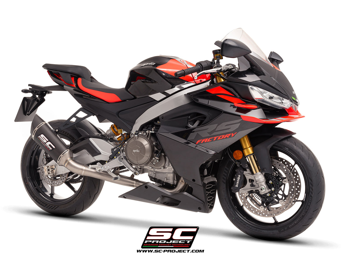 Aprilia Tuono 660 with SC-Project 2-1 Titanium full exhaust system, with SC1-R carbon exhaust, 3/4 rear view
