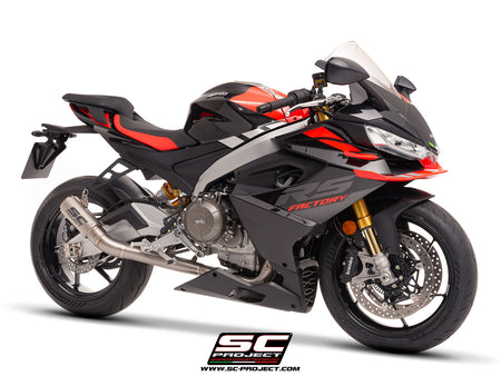 Aprilia Tuono 660 with SC-Project 2-1 Titanium full exhaust system, with CR-T titanium exhaust, 3/4 rear view
