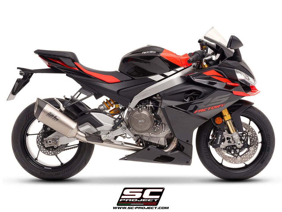 Aprilia Tuono 660 with SC-Project 2-1 stainless steel full exhaust system, with SC1-R titanium exhaust, 3/4 rear view