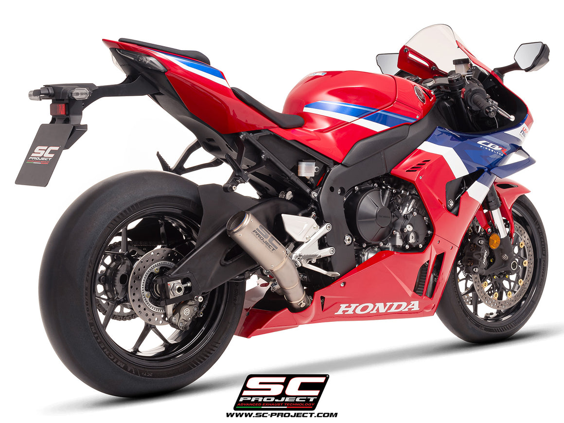Honda CBR1000RR-R 2025 with SC-Project CR-T titanium exhaust, 3/4 rear view