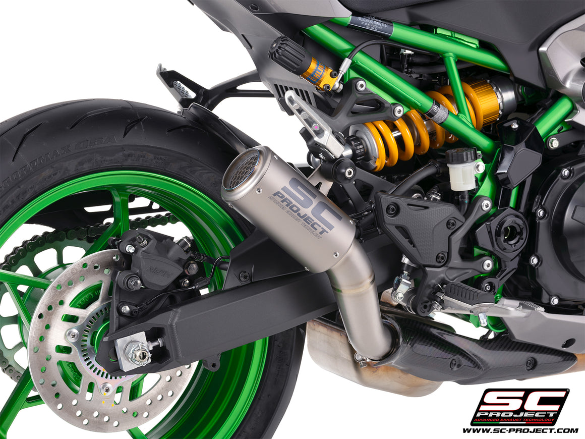 Kawasaki Z900 with SC-Project CR-T titanium exhaust, with stoneguard grid, 3/4 rear view