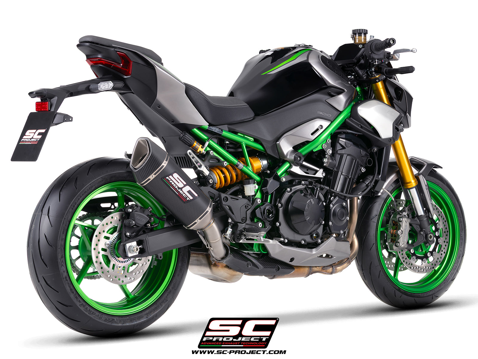 Kawasaki Z900 with SC-Project SC1-R carbon fibre exhaust, 3/4 rear view