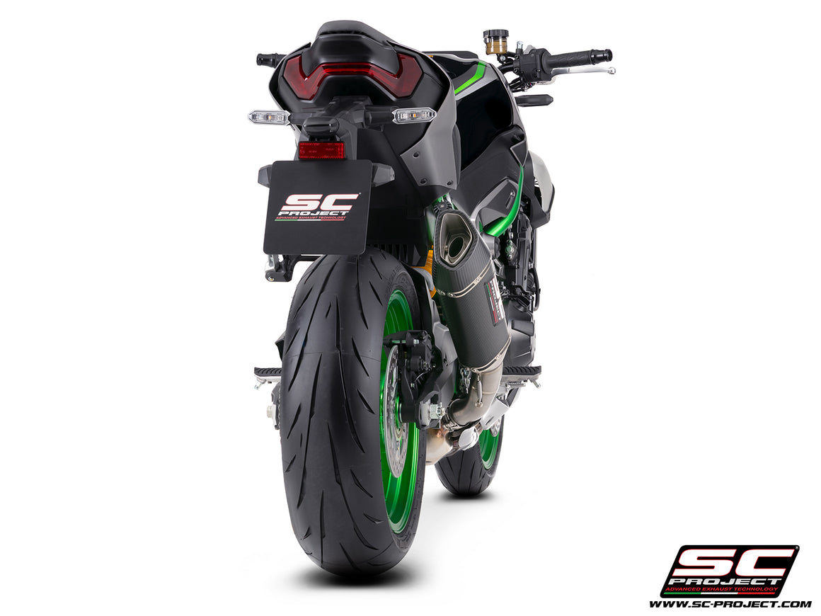 Kawasaki Z900 with SC-Project SC1-R carbon fibre exhaust, 3/4 rear view