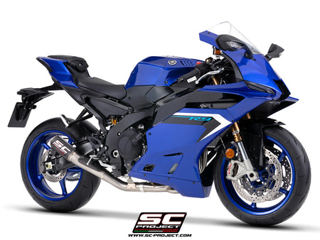 Yamaha R9 with SC-Project full exhaust system titanium, with CR-T carbon fibre exhaust, with stoneguard grid, 3/4 rear view