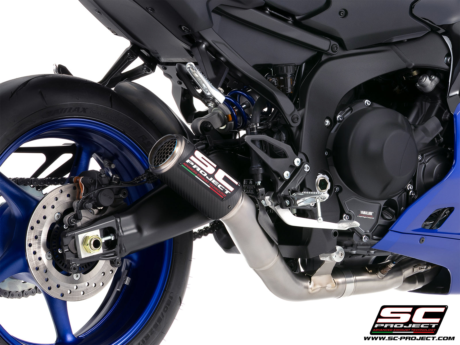 Yamaha R9 with SC-Project full exhaust system titanium, with CR-T carbon fibre exhaust, with stoneguard grid, 3/4 rear view