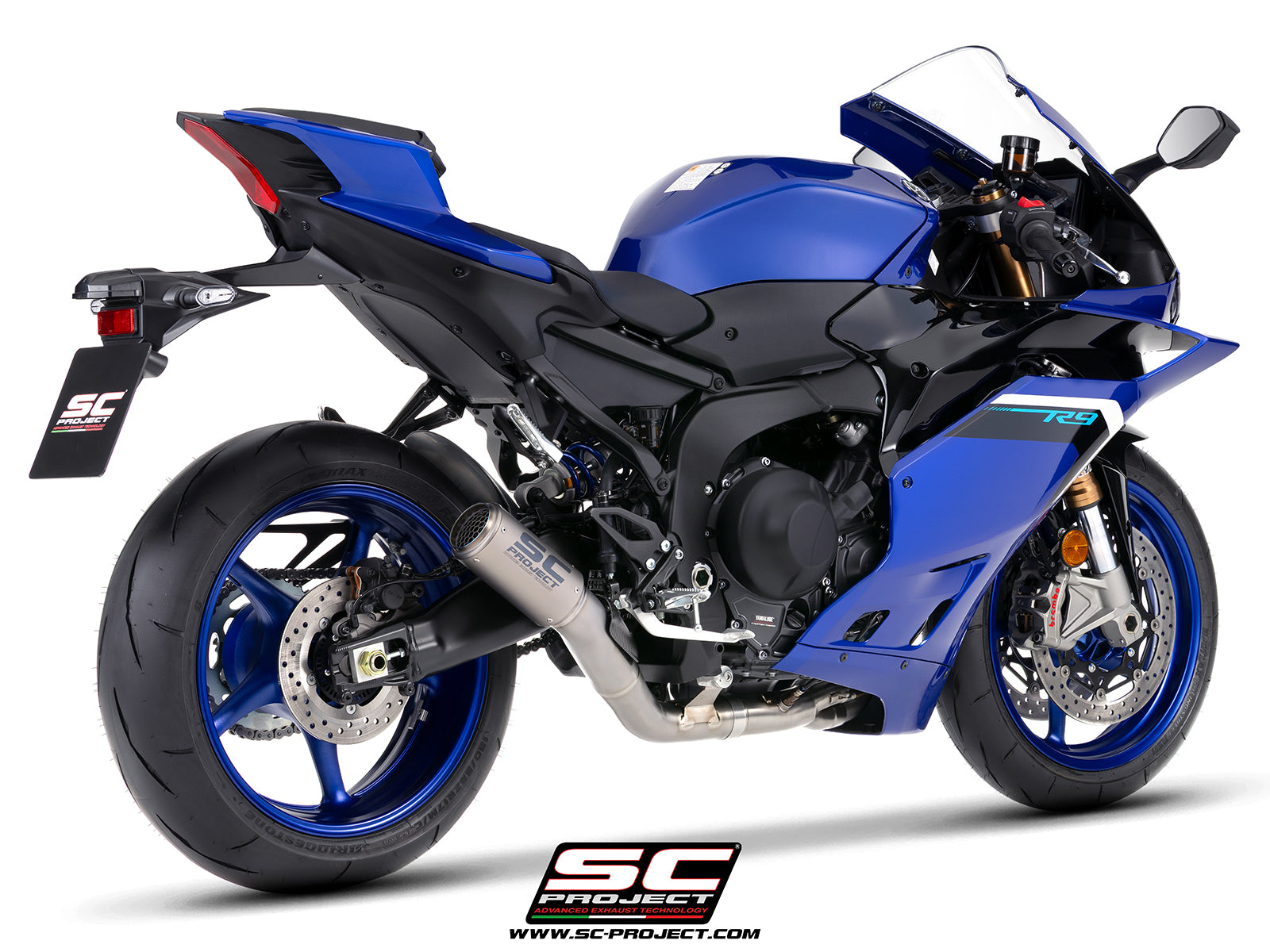 Yamaha R9 with SC-Project full exhaust system titanium, with CR-T titanium exhaust, with stoneguard grid, 3/4 rear view