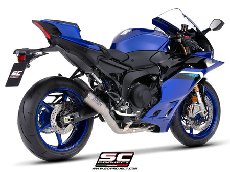 Yamaha R9 with SC-Project full exhaust system titanium, with CR-T titanium exhaust, with stoneguard grid, 3/4 rear view