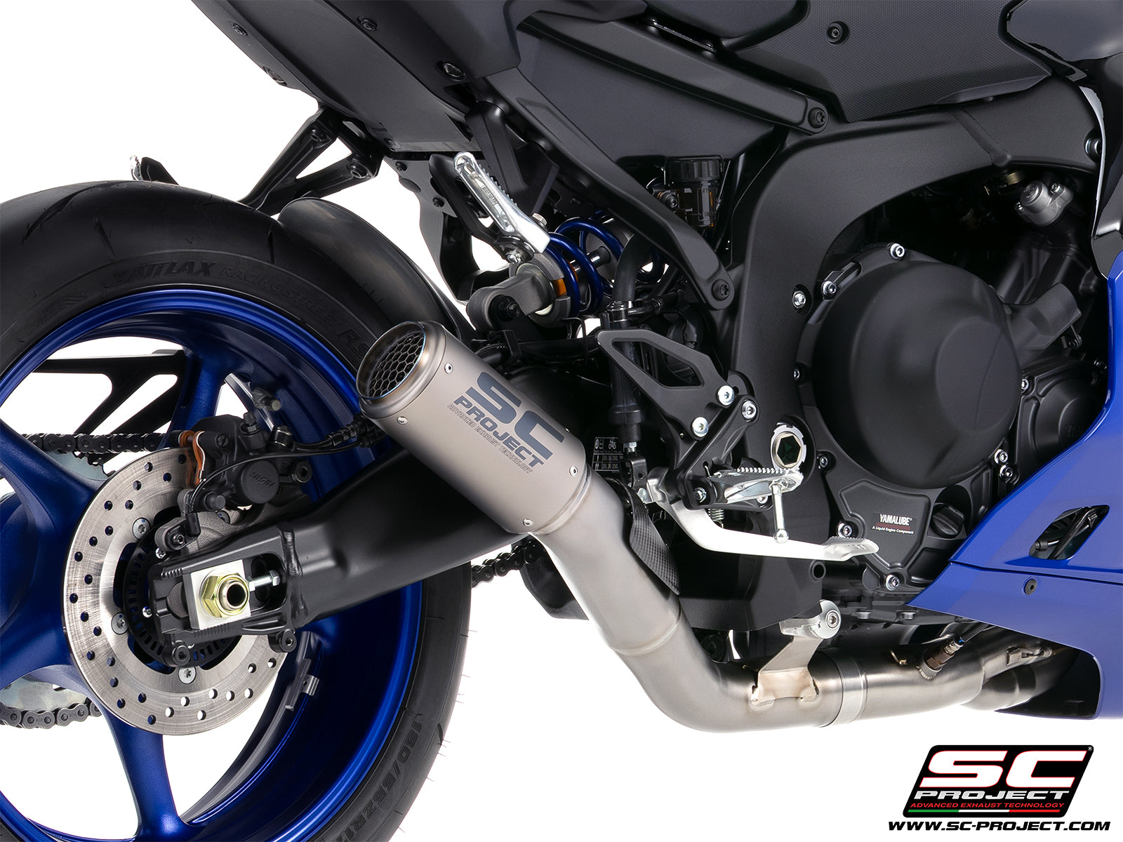 Yamaha R9 with SC-Project full exhaust system titanium, with CR-T titanium exhaust, with stoneguard grid, 3/4 rear view