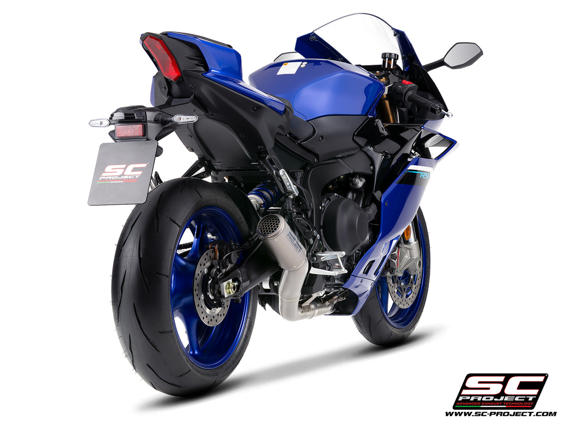 Yamaha R9 with SC-Project full exhaust system titanium, with CR-T titanium exhaust, with stoneguard grid, 3/4 rear view