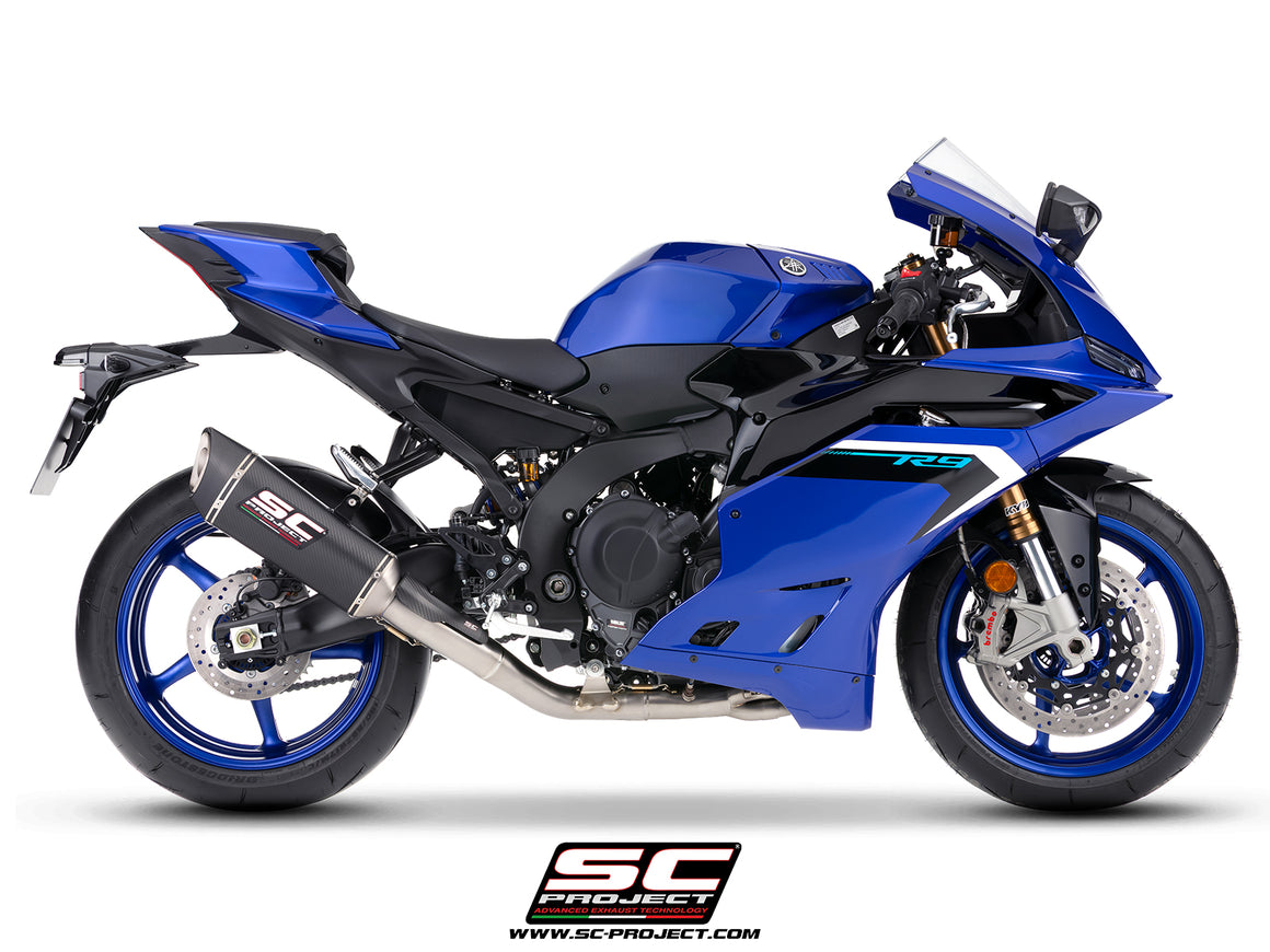 Yamaha R9 with SC-Project 3-1 full exhaust system, with SC1-R  carbon fibre exhaust, 3/4 rear view