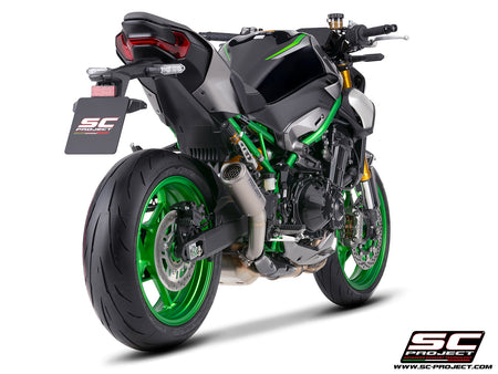 Kawasaki Z900 with SC-Project CR-T titanium exhaust, with stoneguard grid, 3/4 rear view