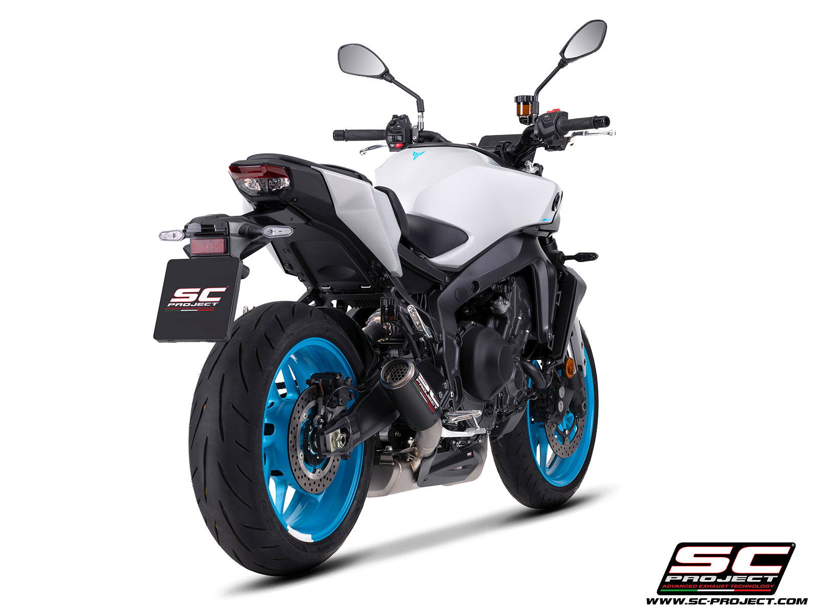 Yamaha MT-09 with SC-Project full exhaust system stainless steel, with CR-T carbon fibre exhaust, with stoneguard grid, 3/4 rear view