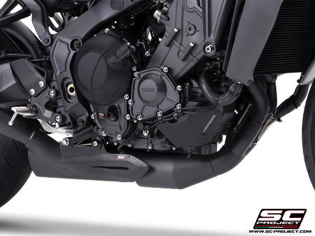 Yamaha MT-09 with SC-Project full exhaust system stainless steel, with CR-T carbon fibre matt black exhaust, with stoneguard grid, 3/4 rear view