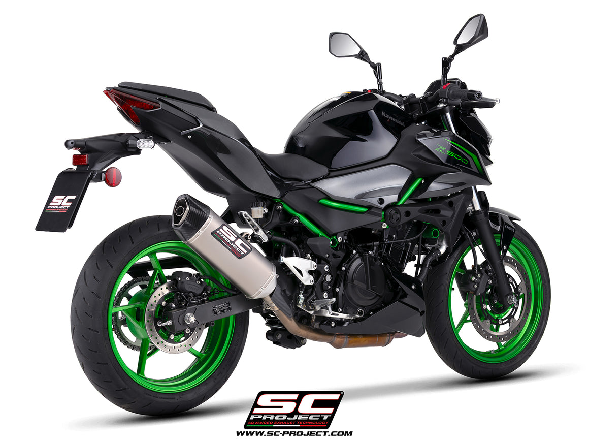 Kawasaki Z500 with SC-Project SC1-X titanium exhaust, 3/4 rear view