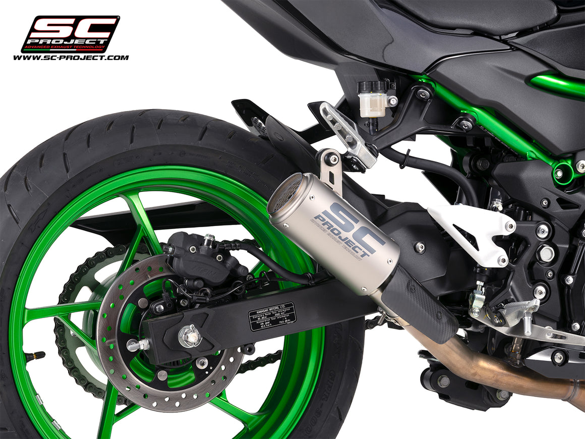 Kawasaki Z500 with SC-Project CR-T titanium exhaust, with stoneguard grid, 3/4 rear view
