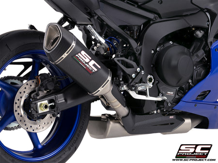 Yamaha R9 with SC-Project full exhaust system stainless steel, with SC1-R carbon fibre exhaust, 3/4 rear view