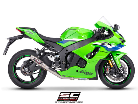 Kawasaki Ninja ZX-10R with SC-Project de-cat link pipe with GP70-R titanium exhaust, 3/4 rear view