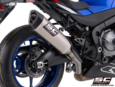 Suzuki GSX-R1000R with SC-Project SC1-R 350mm titanium exhaust, 3/4 rear view