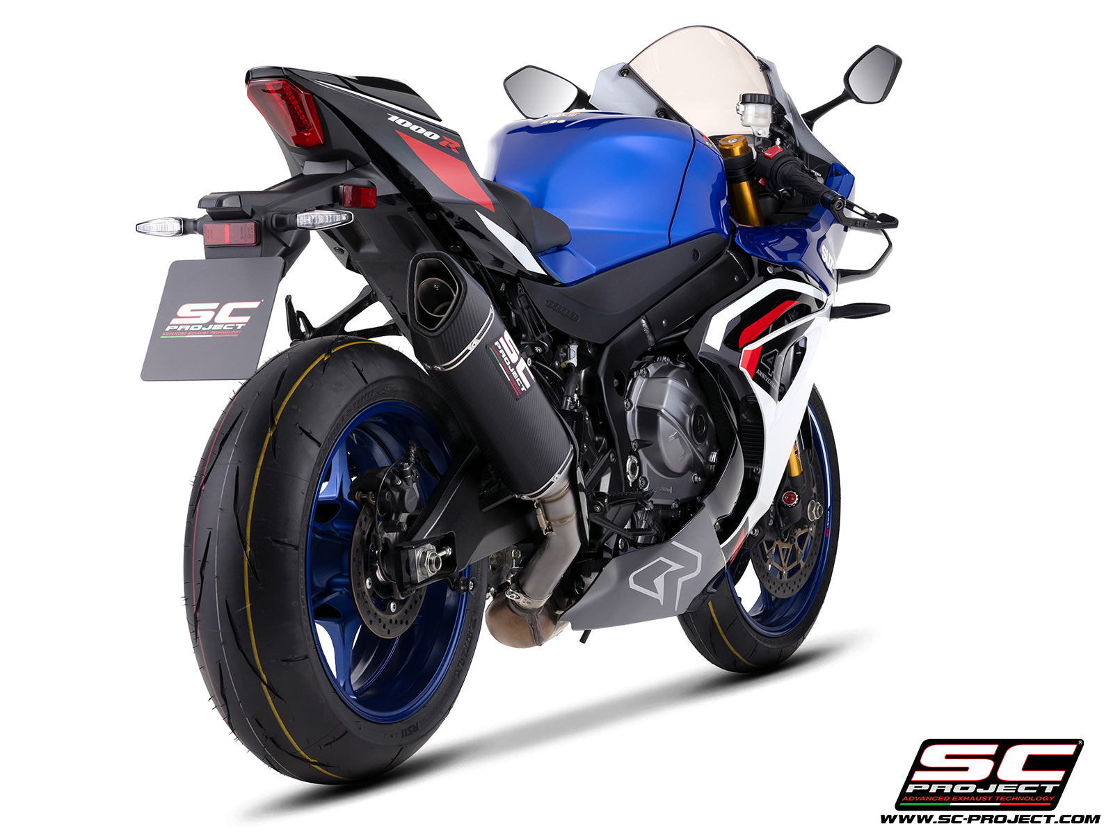 Suzuki GSX-R1000R with SC-Project SC1-R 350mm carbon fibre exhaust, 3/4 rear view