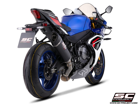 Suzuki GSX-R1000R with SC-Project SC1-R 350mm carbon fibre exhaust, 3/4 rear view