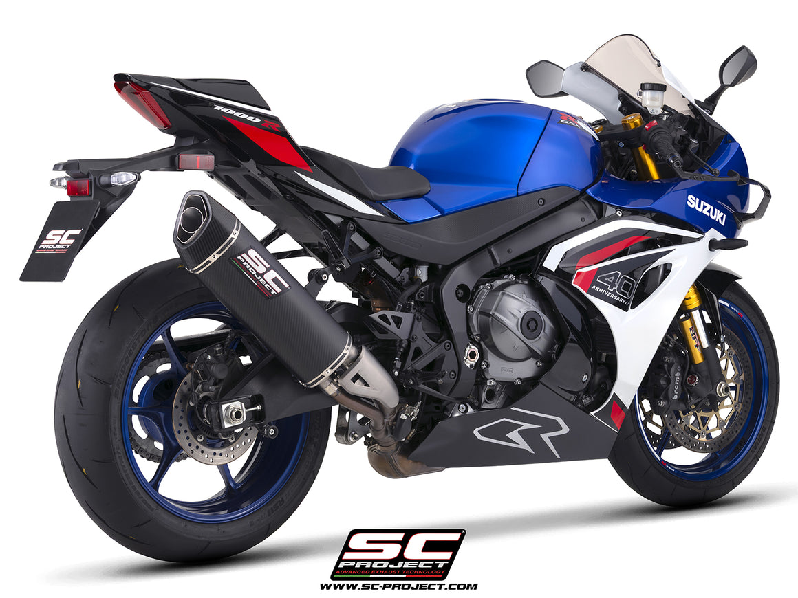 Suzuki GSX-R1000R with SC-Project SC1-R GT carbon fibre exhaust, 3/4 rear view