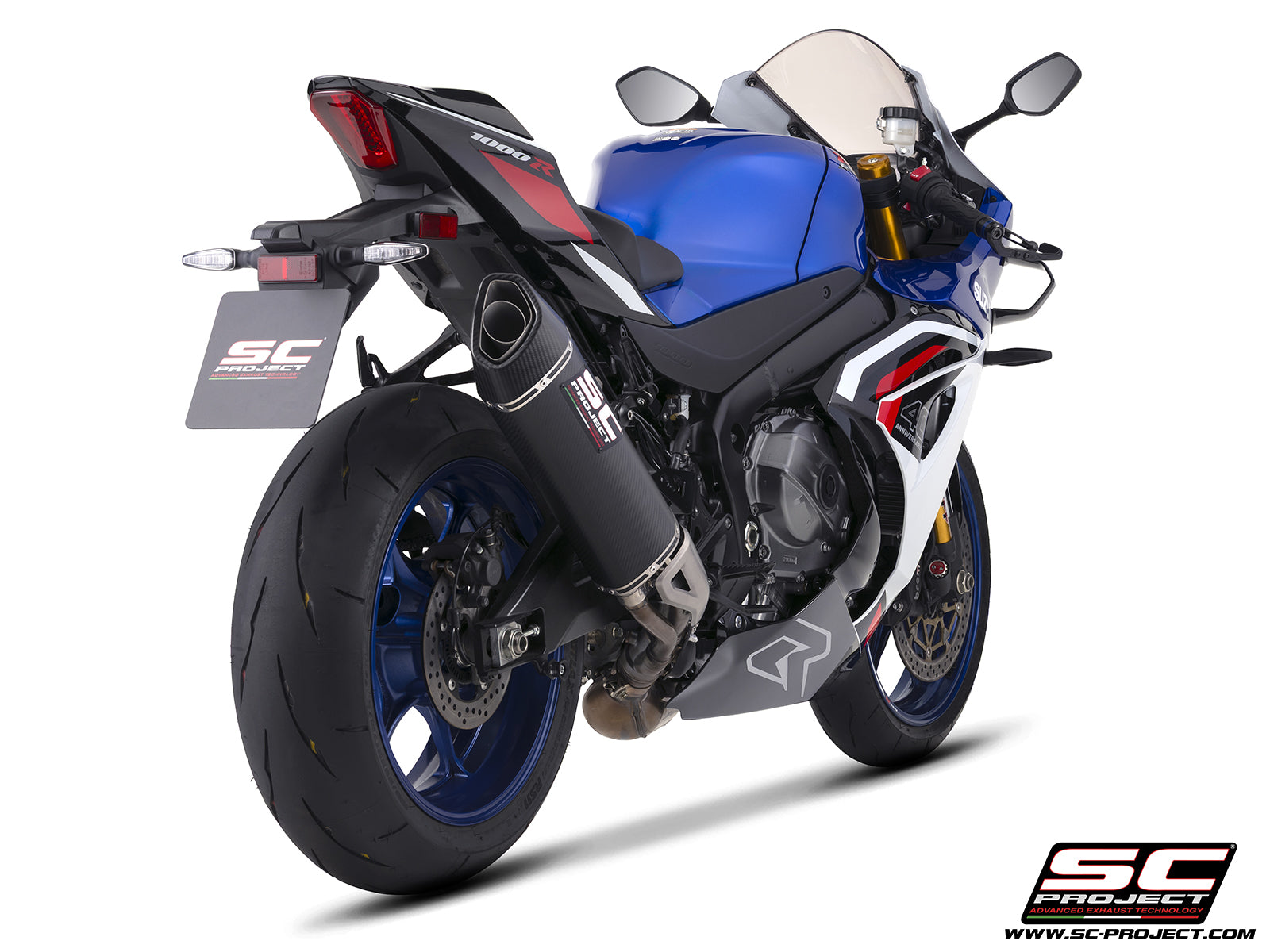 Suzuki GSX-R1000R with SC-Project SC1-R GT carbon fibre exhaust, 3/4 rear view