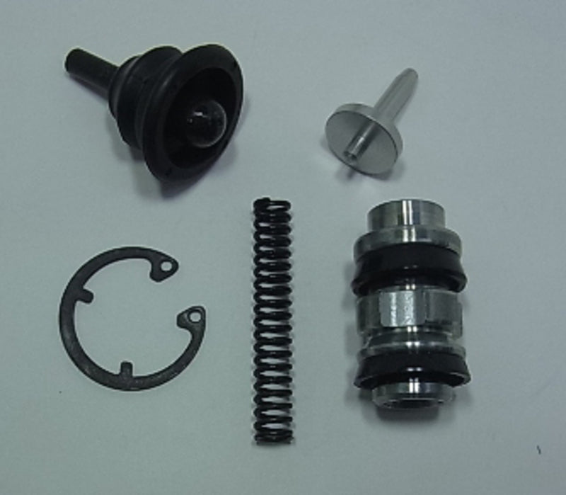 TOURM REPAIR KIT MASTER CYLINDER TOURMAX Hoofdremcilinder revisieset  Suzuki