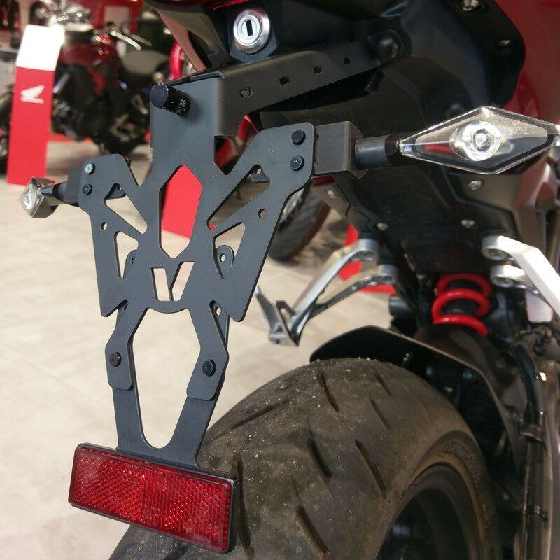 V PARTS kentekenplaathouder zwart Honda CB125R/300R