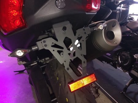 V PARTS kentekenplaathouder zwart Yamaha T-Max 530