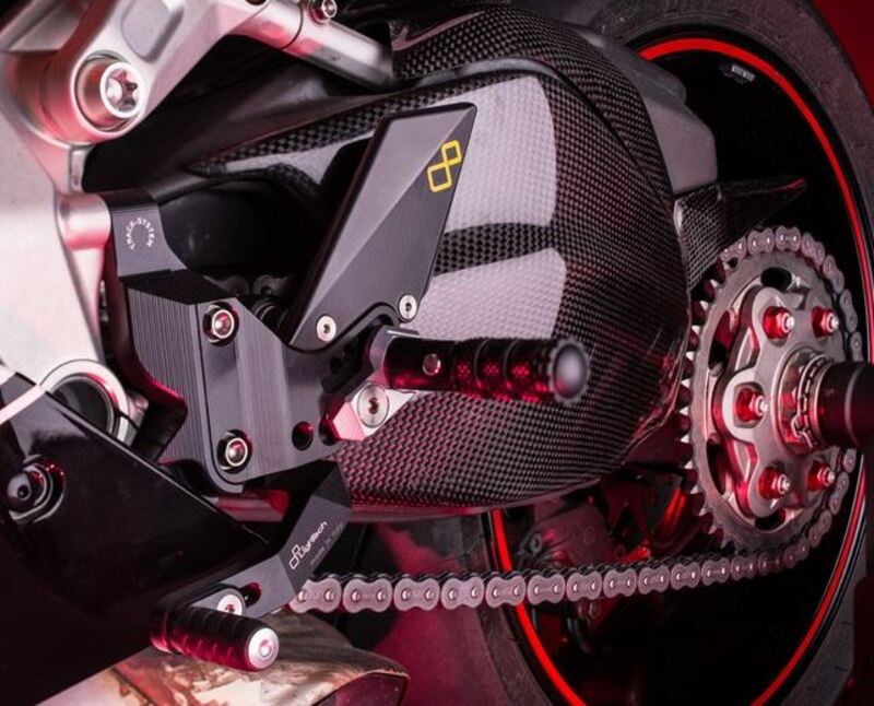 LighTech Swingarm Cover Glossy Carbon