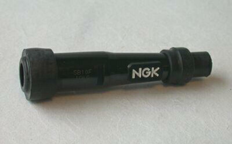 NGK SPARK PLUG CAP SB10F