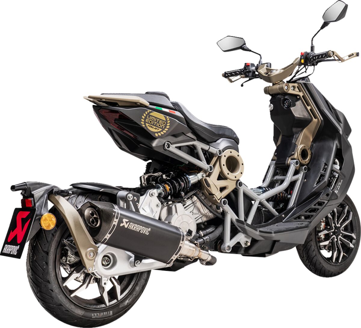 Akrapovic Slip-On Line uitlaatdemper zwart - Italjet DRAGSTER 125 / DRAGSTER 200 (2020-2025) | Femon Parts