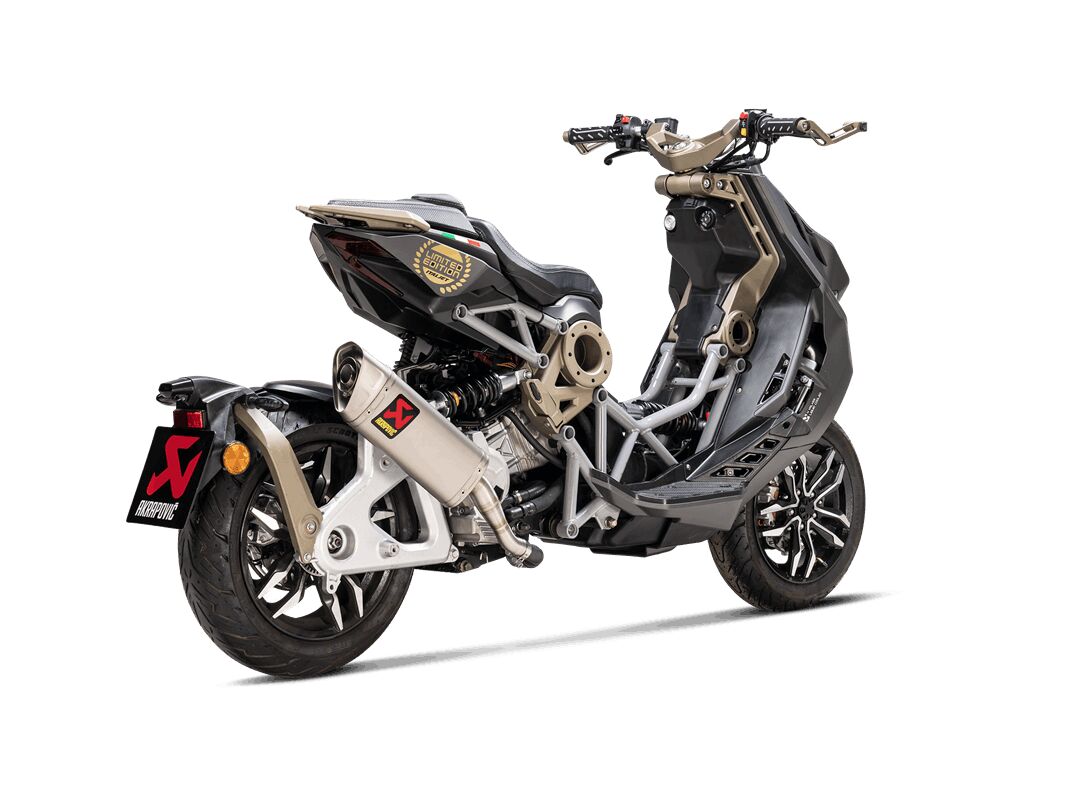 Akrapovic Slip-On Line uitlaatdemper titanium - Italjet DRAGSTER 125 / DRAGSTER 200 (2020-2025) | Femon Parts
