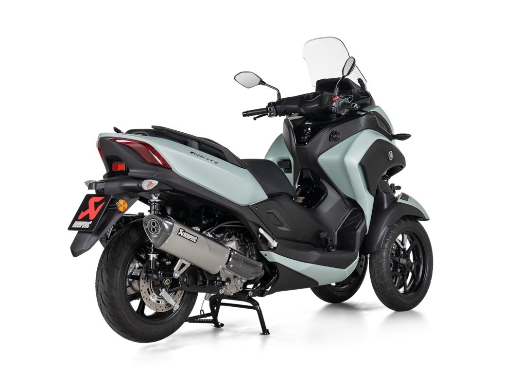 Akrapovic Slip-On Line uitlaatdemper zwart - Yamaha LMW 300 / Tricity e.a. (2025) | Femon Parts