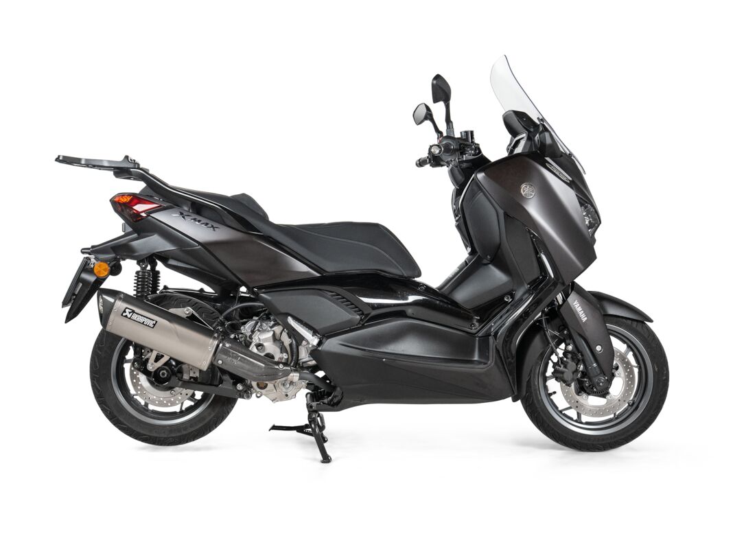 Akrapovic Slip-On Line uitlaatdemper zwart - Yamaha LMW 300 / Tricity e.a. (2025) | Femon Parts