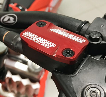 BOANO deksel koppelingscilinder Brembo, rood - Beta 2T/4T (2013-2026)