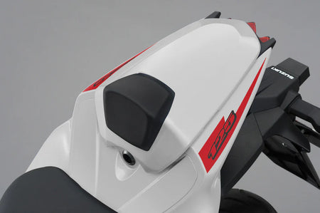 Buddyseat cover GSX-S/R125 Wit
