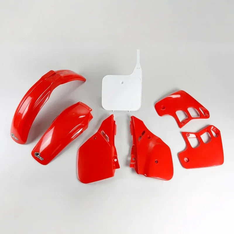 UFO Plast PLASTIC KIT, OEM/OEM