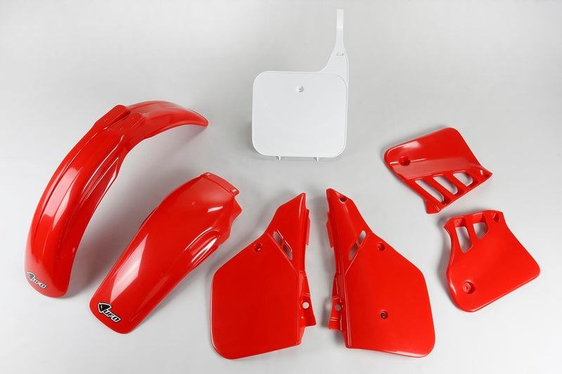 UFO Plast PLASTIC KIT, OEM/OEM