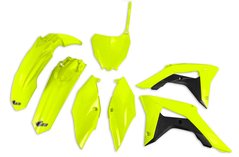 UFO Plast PLASTIC KIT, NEW/NEW