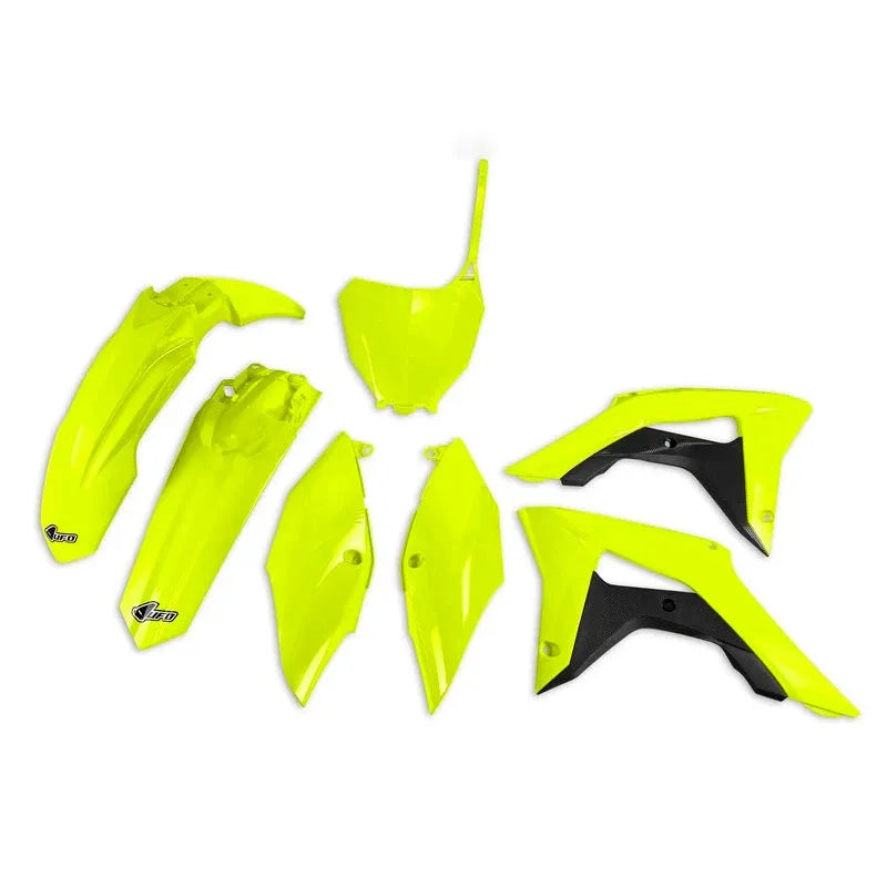 UFO Plast PLASTIC KIT, NEW/NEW