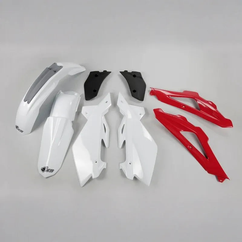 UFO Plast PLASTIC KIT, OEM/OEM
