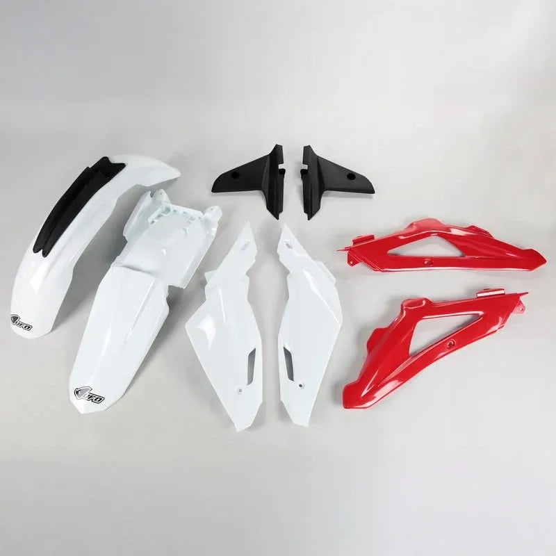 UFO Plast PLASTIC KIT, OEM/OEM