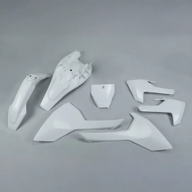 UFO Plast PLASTIC KIT, OEM/OEM