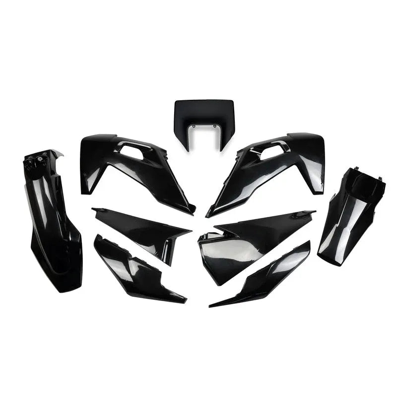 UFO Plast PLASTIC KIT, BLK/BLK