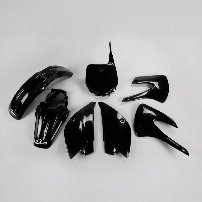 UFO Plast PLASTIC KIT, BLK/BLK